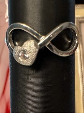 925 Sterling Silver Infinity Heart Ring w/ CZ Accent Size 6